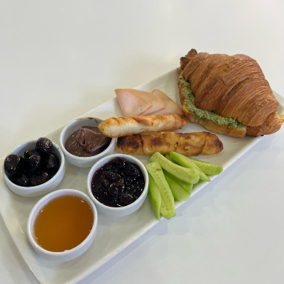 PESTO SOSLU KRUVASAN MENÜ