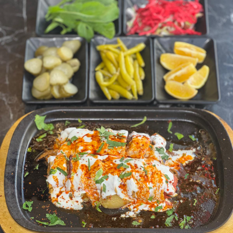 Patlıcanlı Yoğurtlu Et Tantuni