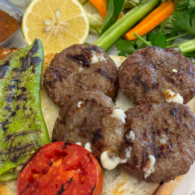 Izgara Kaşarlı Köfte