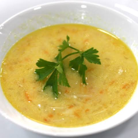 Şehriyeli Tavuk Suyu Çorbası