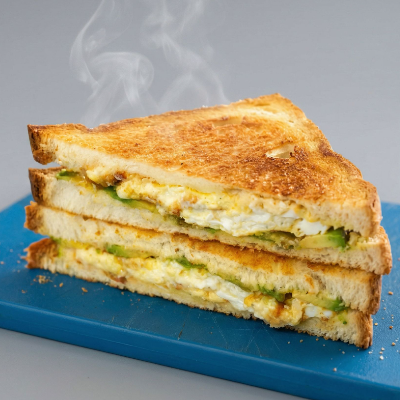 Avokado Yumurtalı Tost
