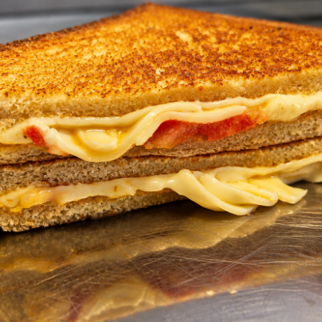 Kaşarlı Domatesli Tost